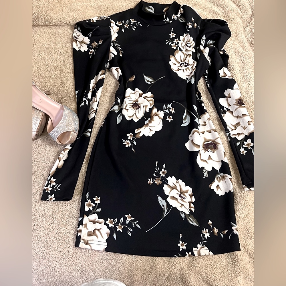 Flowers short dress